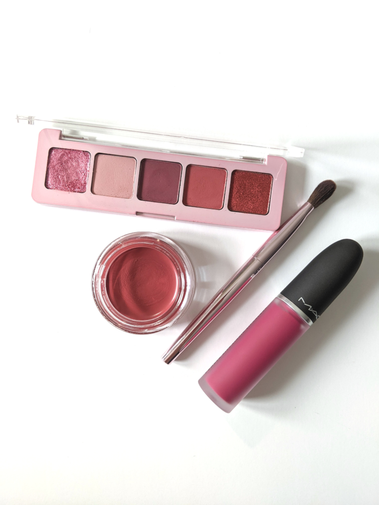Valentine's Makeup With Pink Makeup